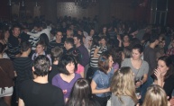 Q bar preplavljen dobrom atmosferom