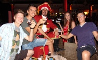 Captain Morgan i njegove zgodne hostese poharali Macumbu