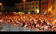 Odličnim trodnevnim koncertnim spektaklom Hit Records Party turneja krenula iz suncem okupane Makarske