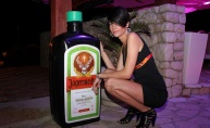 Ljetna ludnica u Santosu uz sexy DJ-icu Viktoriu Metzker & Jägermeister Ice Extravaganza party