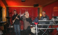 Live svirka grupe Cabaret u Zenu