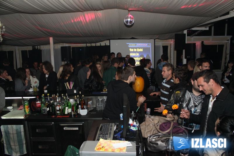 Casanova beach bar pronašao svoju karaoke zvijezdu