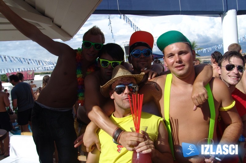 Beach party sa Captain Morganom u Aquariusu