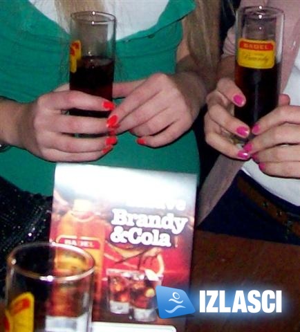 Badel Prima Brandy party u Caffe baru In, Komletinci