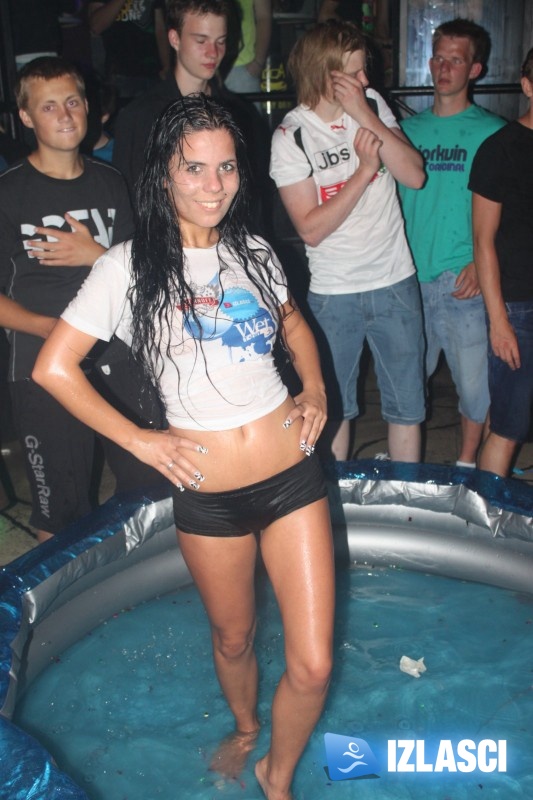 Savršeni Wet T-Shirt Smirnoff party u porečkom klubu Plava