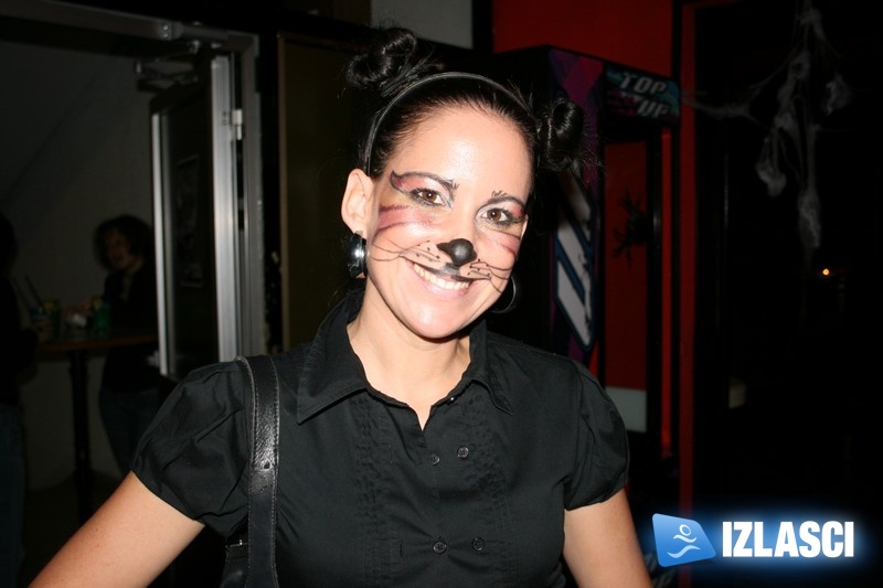 Zumba vještice i vukodlaci zaplesali na Halloween partyju u Loopu