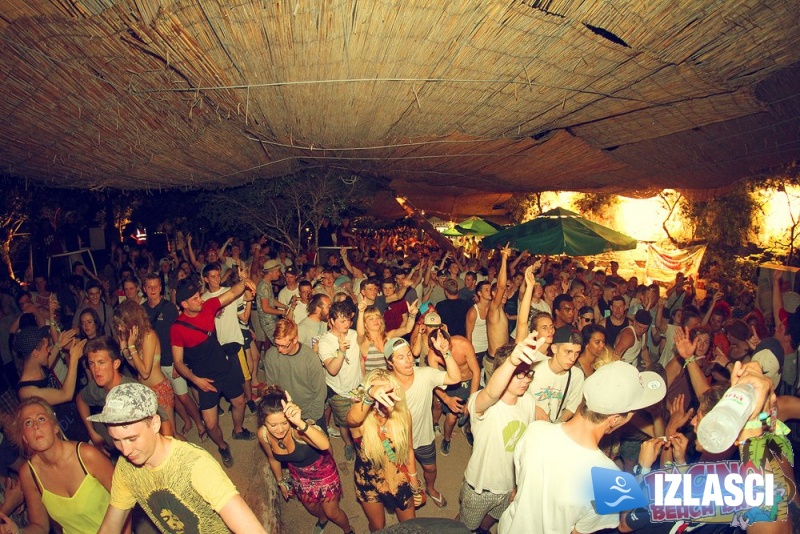 Pacino Beach bar u Istri je novo Zrće!