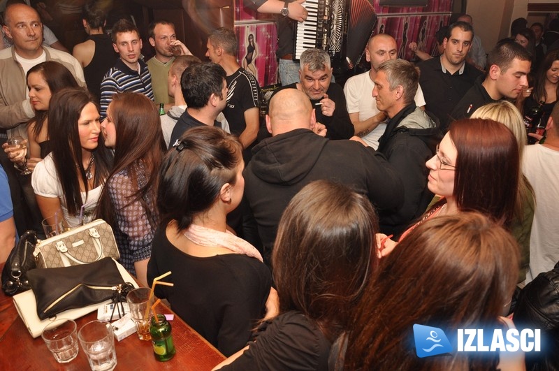 Proslava 8. godišnjice i luda zabava u Acapulcu