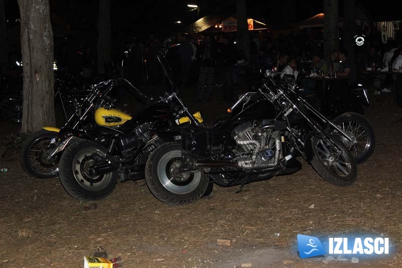 Trodnevna bikerska fešta u Puli, Twin Horn beach party