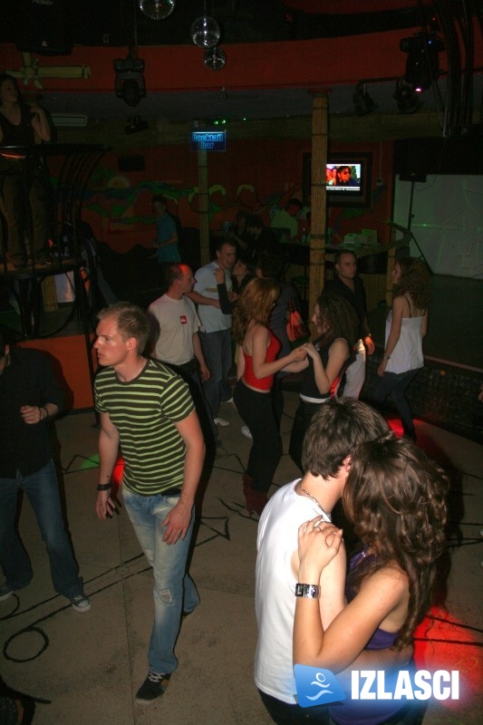 Club Plava petkom već pun stranih gostiju