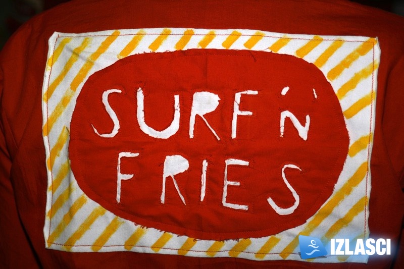 Nakon krumpirića u Surf'n'fries fast foodu ožednijeli smo za zabavom (Pommery, Johnny, Charlie)