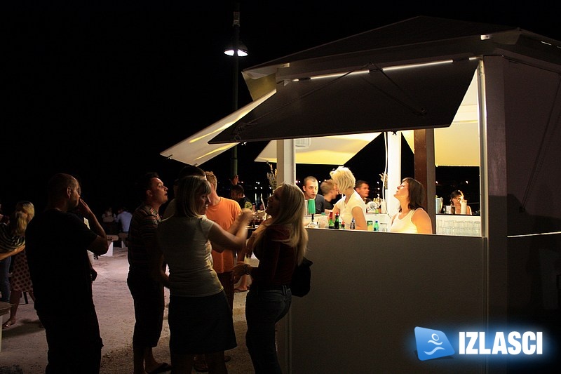 Mulino beach bar pod Kamenom kulom