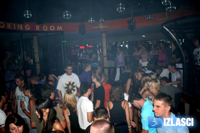 Club Plava subotom prepun turista