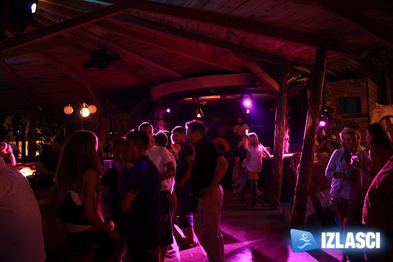 Užareni Summer club 