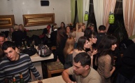 Maat bar - party sa fatalnim plavušama!