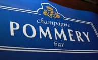 Pommery bar prepun ljepotica sa "stepenica"