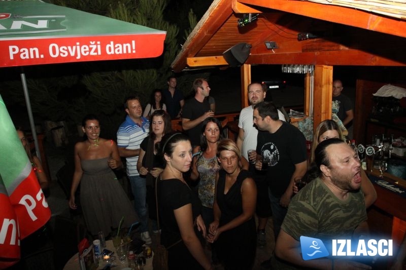 Koncert Deana Bakića u Beach baru Baza