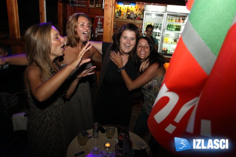 Koncert Deana Bakića u Beach baru Baza