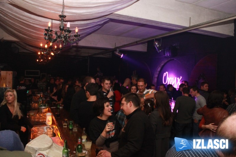 House hitovi tutnje Onyx Clubom