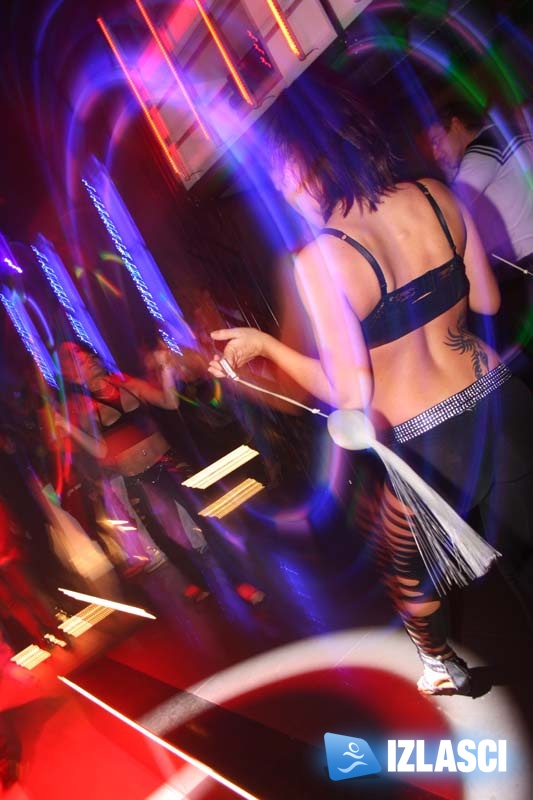 Seksipilna Miss Kali u Garage ultra lounge 