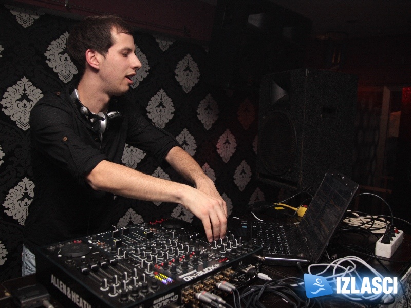 Medussa - All day party with Ivan Komlinović
