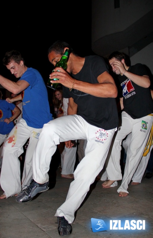 Capoeira night u Maat baru