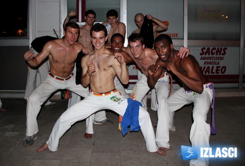 Capoeira night u Maat baru