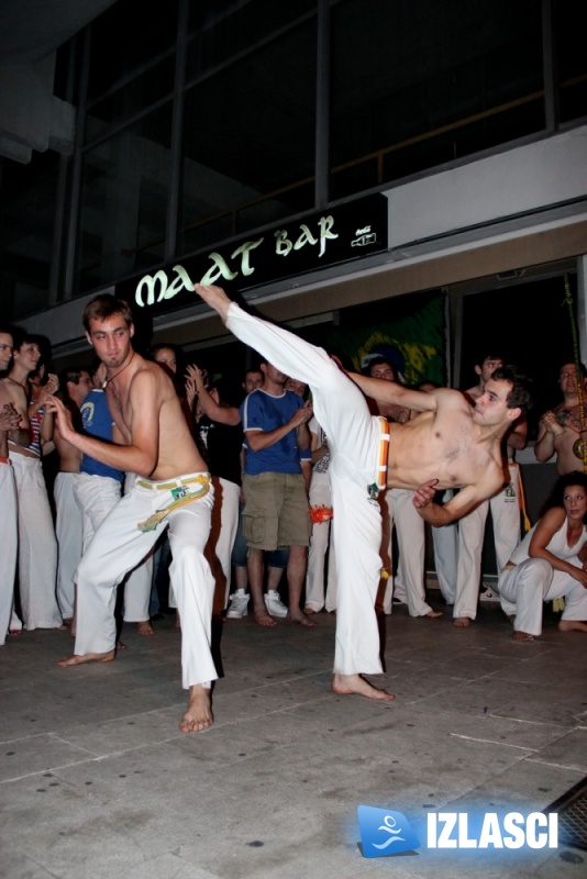 Capoeira night u Maat baru