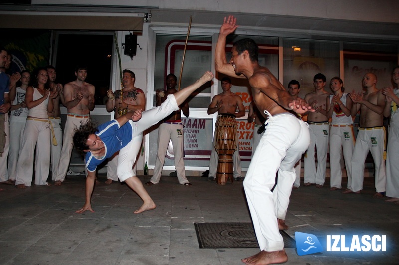 Capoeira night u Maat baru