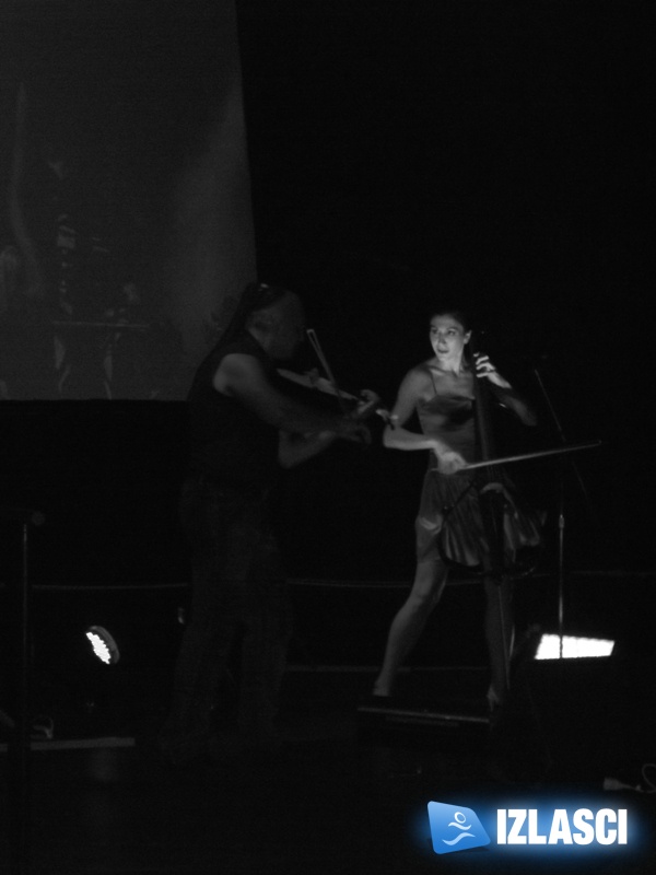 Violončelistica Ana Rucner na Trsatskoj Gradini