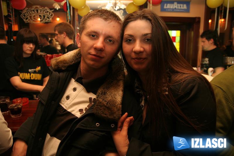 Samoborski Fašnik u šatoru uz Joleta pa u Old Nick`s pub sa maskama