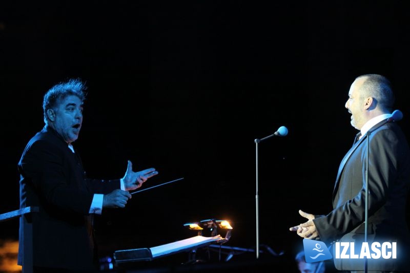 Apsolutni spektakl i još jedan trijumf Tonyja Cetinskog na koncertu "Otkrivanje strasti" u Puli