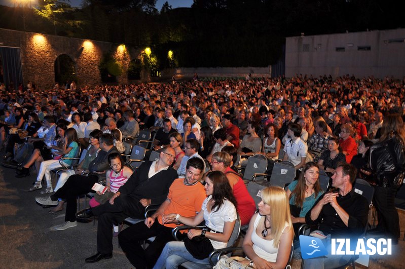 Koncert Maksima Mrvice na Ljetnoj pozornici u Opatiji