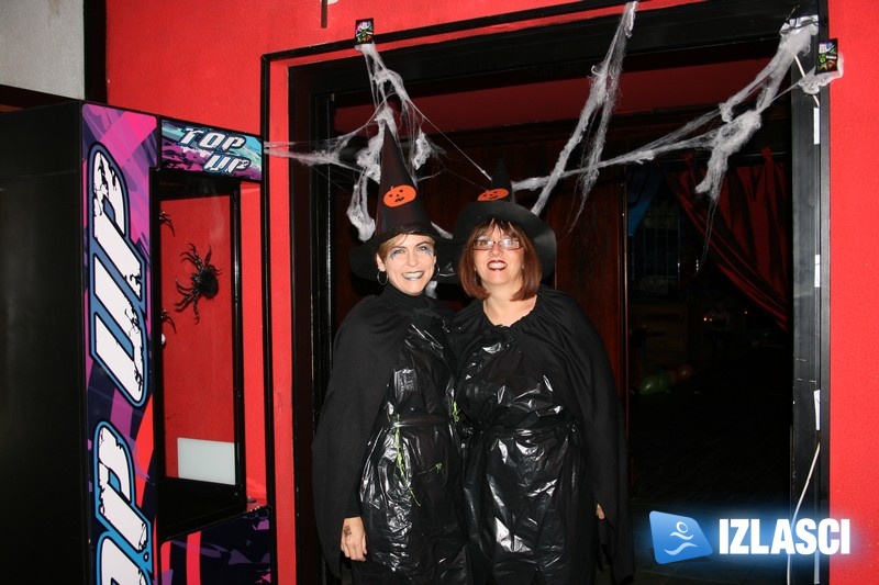 Zumba vještice i vukodlaci zaplesali na Halloween partyju u Loopu