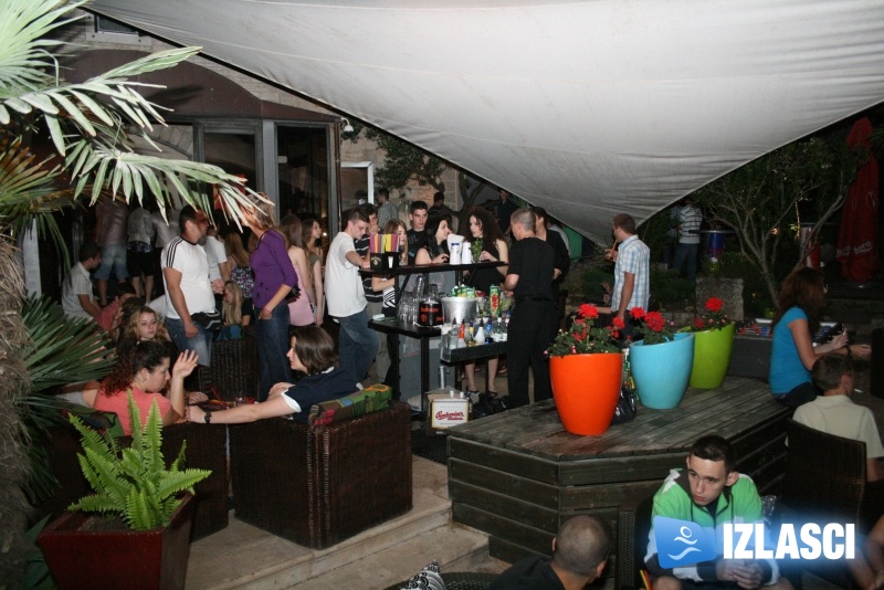 Party za Mašu okupio brojne puležane