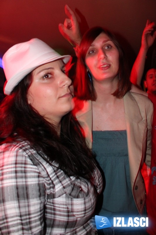 Studentski Image Groupe karaoke show na brodu Nina2 dobio pobjednika!