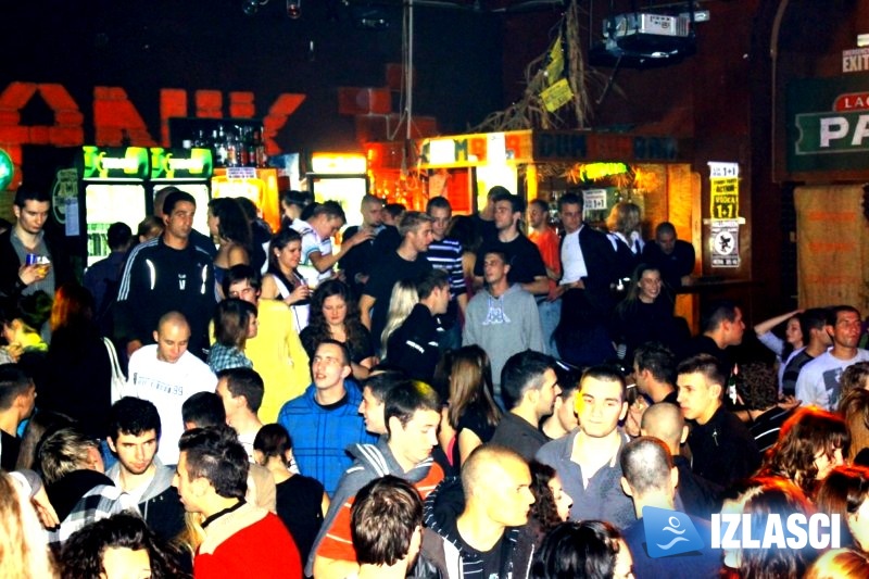 Groznica subotnje večeri u Uljaniku uz DJ Hrkija